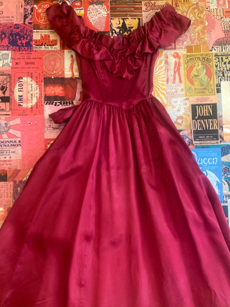 Wine gunne sax ruffle dress Wine gunne sax ruffle dress