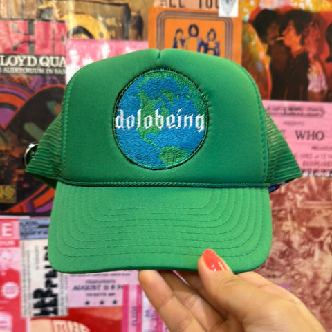 Dolobeing Hat