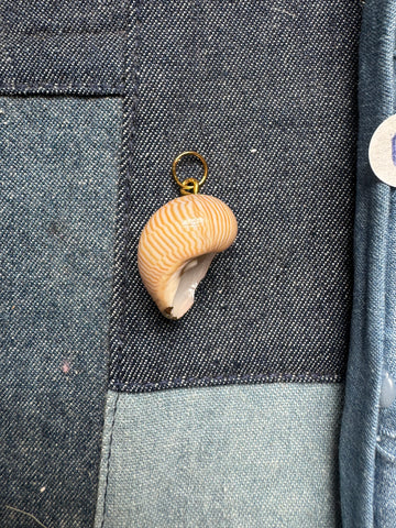 Large Shell Charm