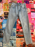 Light Wash Levi Jeans W24