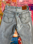 Light Wash Levi Jeans W24