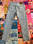 Light Wash Levi Jeans W24